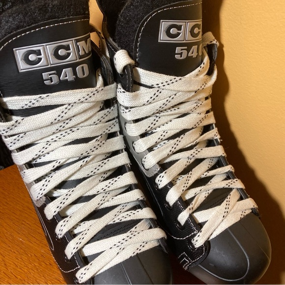 CCM Powerline Black and Gray Ice Hockey Skates Sz 6 - Picture 2 of 8